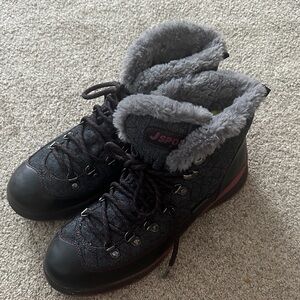 J sport by Jambu womens’s Black and Gray Winter Boots size 10